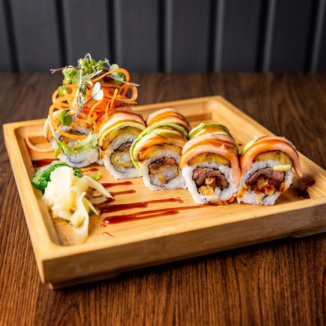 Tierra y Mar Roll.